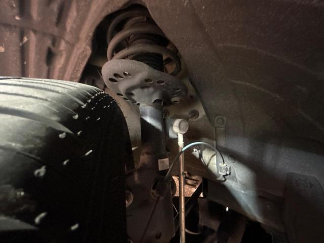 ＸＶ ２．０ｉ－Ｓ　アイサイト　４ＷＤ　ターボ　ＳＴＩスポイラー　純正ナビ　バックカメラ　アイサイトＶｅｒ２　レーダークルーズ　禁煙車　スマートキー　ＬＥＤヘッド　ビルトインＥＴＣ　車線逸脱警報　オートライト　デュアルエアコン（20枚目）