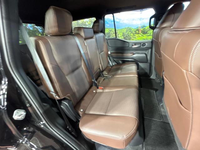 ランドクルーザー250 ZX サンルーフ 7人乗り JBLサウンド 純正12.3インチディスプレイオーディオ 全周囲カメラ レーダークルーズ デジタルインナーミラー シートベンチレーション パワーバックドア LEDヘッドライト(9枚目)