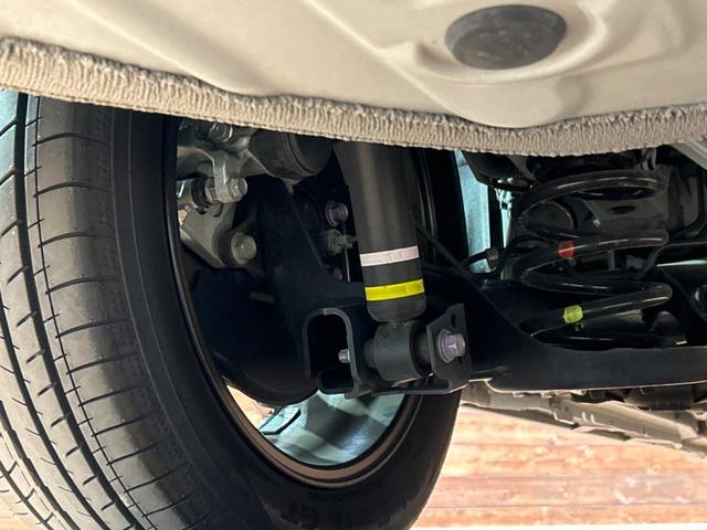 お車を安心してお乗りいただく為には、足回りの定期点検が欠かせません。サービスサポート（有償保証）では無料点検もご提供しており、安心のカーライフをお過ごしいただけるサポート体制が整っています。