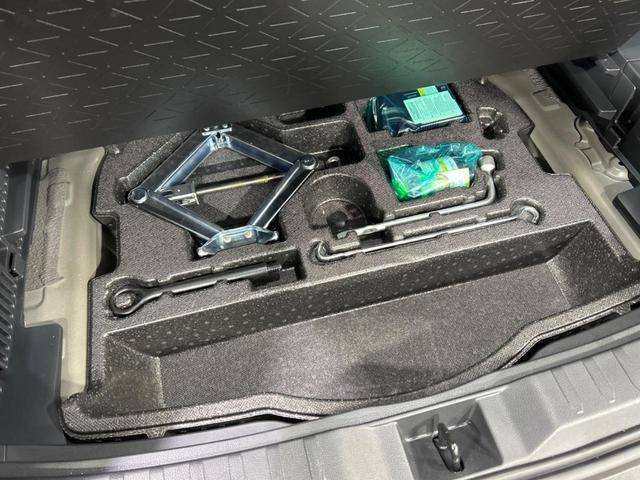 ＲＡＶ４ ハイブリッドアドベンチャー　４ＷＤ　サンルーフ　純正９型ディスプレイオーディオ　全周囲カメラ　１００Ｖ電源　衝突被害軽減システム　レーダークルーズ　禁煙車　電動リアゲート　前席シートエアコン　ブラインドスポットモニター（53枚目）