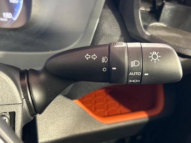 ＲＡＶ４ ハイブリッドアドベンチャー　４ＷＤ　サンルーフ　純正９型ディスプレイオーディオ　全周囲カメラ　１００Ｖ電源　衝突被害軽減システム　レーダークルーズ　禁煙車　電動リアゲート　前席シートエアコン　ブラインドスポットモニター（62枚目）