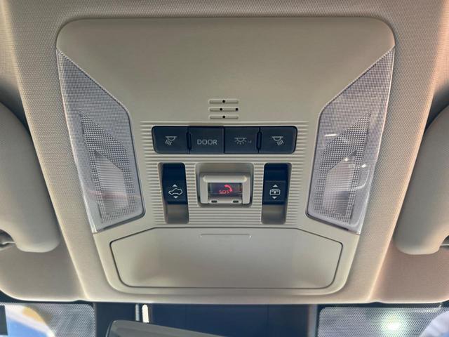 ＲＡＶ４ ハイブリッドアドベンチャー　４ＷＤ　サンルーフ　純正９型ディスプレイオーディオ　全周囲カメラ　１００Ｖ電源　衝突被害軽減システム　レーダークルーズ　禁煙車　電動リアゲート　前席シートエアコン　ブラインドスポットモニター（70枚目）