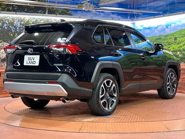 ＲＡＶ４ アドベンチャー　純正９型ナビ　バックカメラ　トヨタセーフティセンス　レーダークルーズ　ブラインドスポットモニター　禁煙車　パワーシート　ドラレコ　コーナーセンサー　スマートキー　ルーフレール　ＥＴＣ２．０（17枚目）