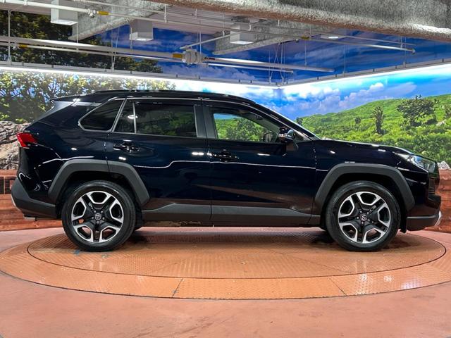 ＲＡＶ４ アドベンチャー　純正９型ナビ　バックカメラ　トヨタセーフティセンス　レーダークルーズ　ブラインドスポットモニター　禁煙車　パワーシート　ドラレコ　コーナーセンサー　スマートキー　ルーフレール　ＥＴＣ２．０（28枚目）