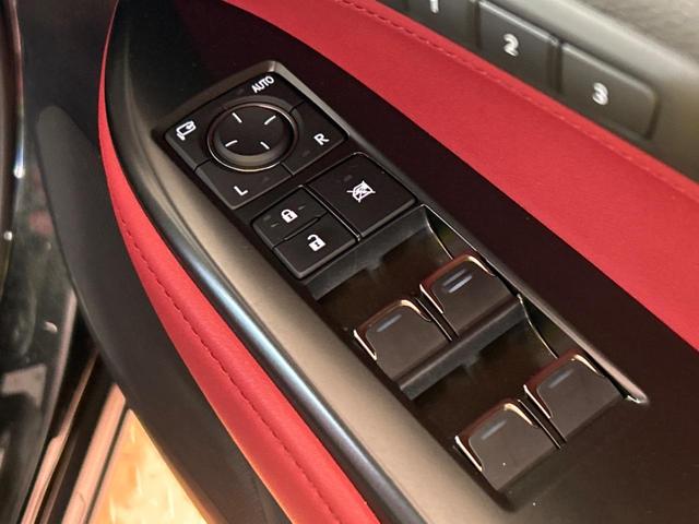 ＮＸ ＮＸ３５０ｈ　Ｆスポーツ　サンルーフ　純正１４型ナビ　全周囲カメラ　衝突被害軽減システム　レーダークルーズ　禁煙車　電動リアゲート　レザーシート　前席シートエアコン　ドラレコ　コーナーセンサー　ＥＴＣ２．０　ＬＥＤヘッドライト（21枚目）