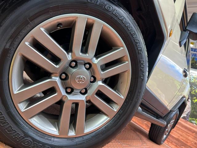 FJクルーザー ファイナルエディション 4WD フリップダウンモニター バックカメラ 禁煙車 コーナーセンサー クルーズコントロール ETC 純正20インチアルミホイール Bluetooth CD DVD再生(13枚目)