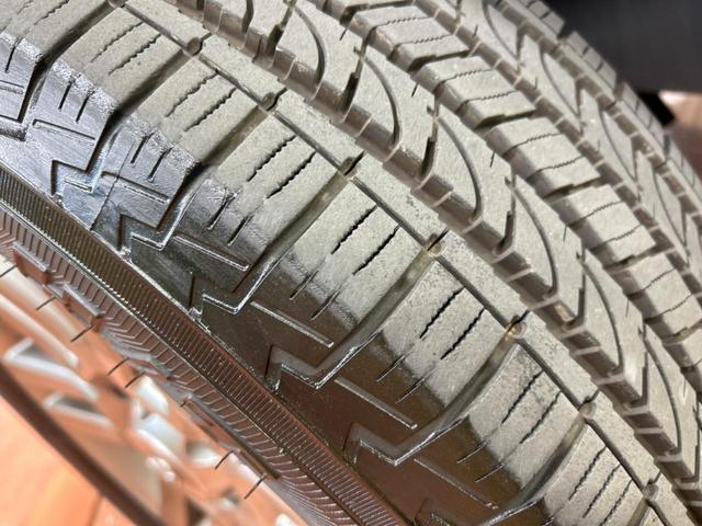 FJクルーザー ファイナルエディション 4WD フリップダウンモニター バックカメラ 禁煙車 コーナーセンサー クルーズコントロール ETC 純正20インチアルミホイール Bluetooth CD DVD再生(24枚目)