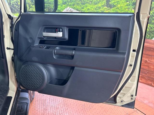 FJクルーザー ファイナルエディション 4WD フリップダウンモニター バックカメラ 禁煙車 コーナーセンサー クルーズコントロール ETC 純正20インチアルミホイール Bluetooth CD DVD再生(47枚目)