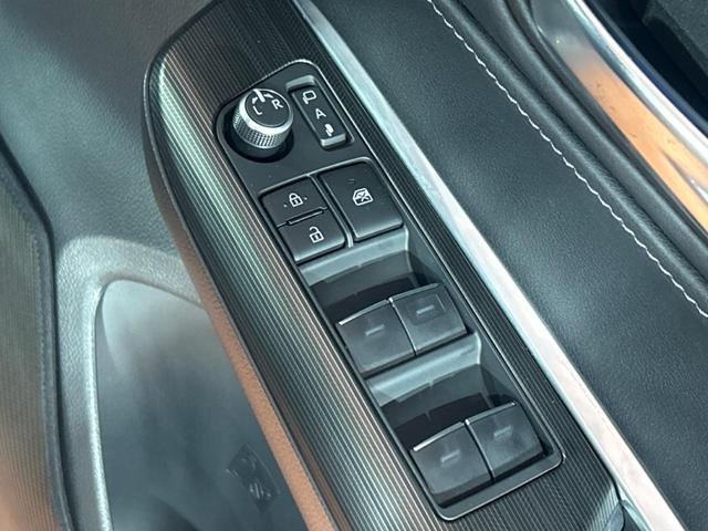 ハリアー G 純正12.3型ディスプレイ バックカメラ 衝突被害軽減装置 レーダークルーズ 禁煙車 電動リアゲート パワーシート ドラレコ コーナーセンサー デジタルインナーミラー ETC2.0 純正18インチAW(48枚目)