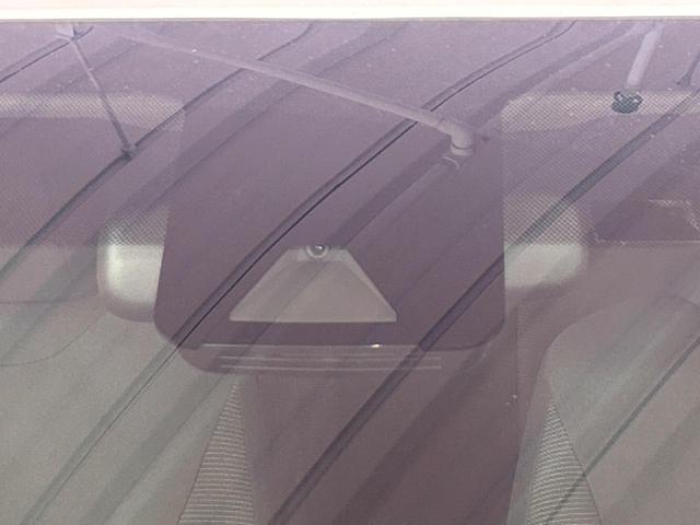 ヤリスクロス ハイブリッドＧ　純正８インチナビ付ディスプレイオーディオ　トヨタセーフティセンス　禁煙車　レーダークルーズ　ブラインドスポットモニター　ＬＥＤヘッドライト　純正１６インチアルミホイール　フルセグ　Ｂｌｕｅｔｏｏｔｈ（7枚目）