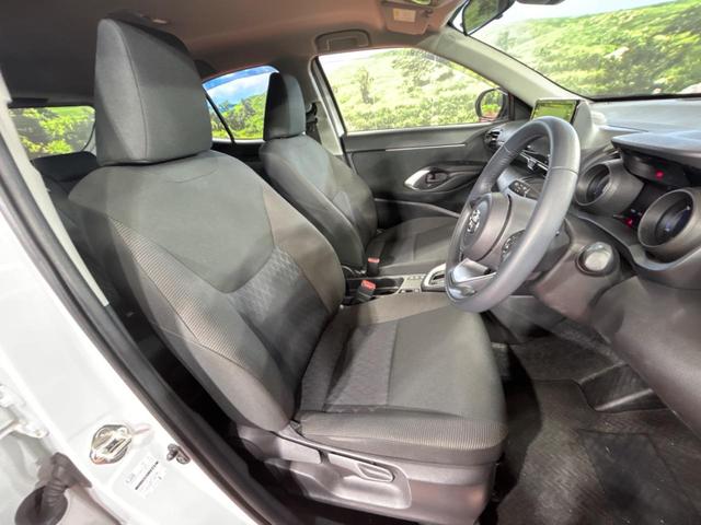 ヤリスクロス ハイブリッドＧ　純正８インチナビ付ディスプレイオーディオ　トヨタセーフティセンス　禁煙車　レーダークルーズ　ブラインドスポットモニター　ＬＥＤヘッドライト　純正１６インチアルミホイール　フルセグ　Ｂｌｕｅｔｏｏｔｈ（8枚目）