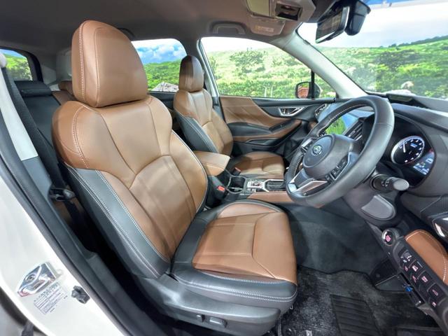 運転席シート廻りは使用感も少なく、良好な状態となっています。丁寧に使われていたことがよくわかりますね。