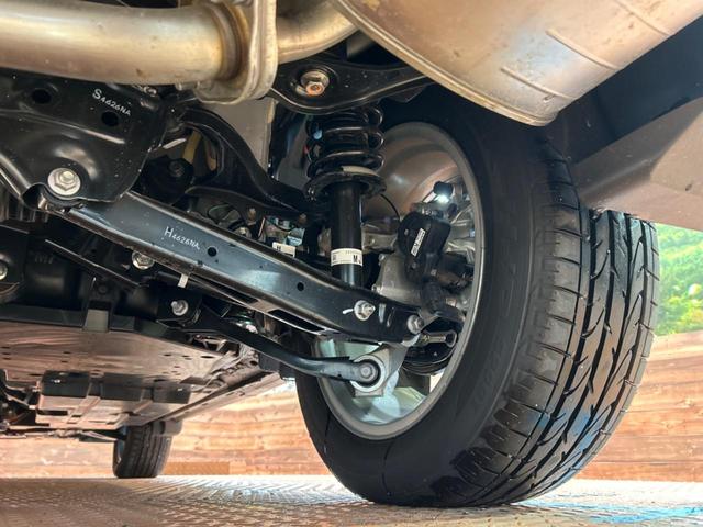 お車を安心してお乗りいただく為には、足回りの定期点検が欠かせません。サービスサポート（有償保証）では無料点検もご提供しており、安心のカーライフをお過ごしいただけるサポート体制が整っています。