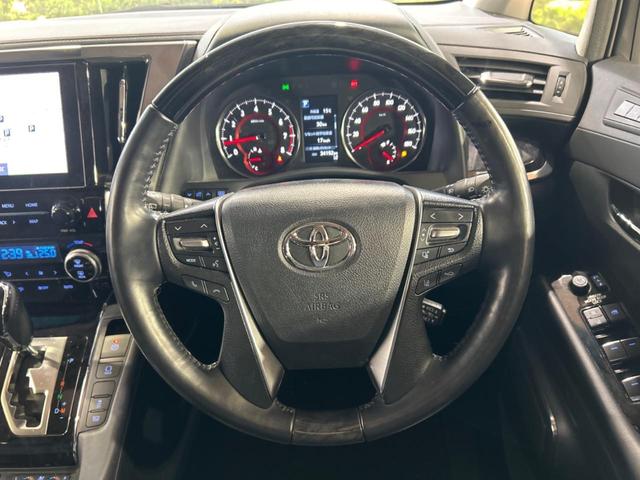 アルファード ２．５Ｓ　Ｃパッケージ　サンルーフ　フリップダウンモニター　純正９インチナビ付ディスプレイオーディオ　デジタルインナーミラー　ブラインドスポットモニター　フルセグ　Ｂｌｕｅｔｏｏｔｈ再生　両側電動スライドドア　電動リアゲート（12枚目）