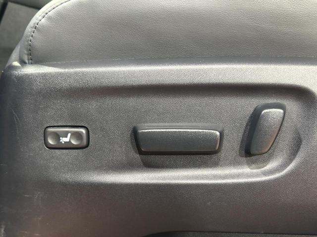 アルファード ２．５Ｓ　Ｃパッケージ　サンルーフ　フリップダウンモニター　純正９インチナビ付ディスプレイオーディオ　デジタルインナーミラー　ブラインドスポットモニター　フルセグ　Ｂｌｕｅｔｏｏｔｈ再生　両側電動スライドドア　電動リアゲート（24枚目）