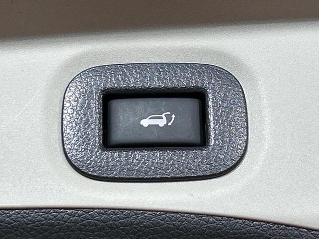 エクストレイル ２０Ｘｉ　全周囲カメラ　衝突被害軽減システム　プロパイロット　禁煙車　ハーフレザーシート　ドラレコ　コーナーセンサー　スマートキー　ＬＥＤヘッド　ビルトインＥＴＣ　純正１８インチアルミ　車線逸脱警報（5枚目）