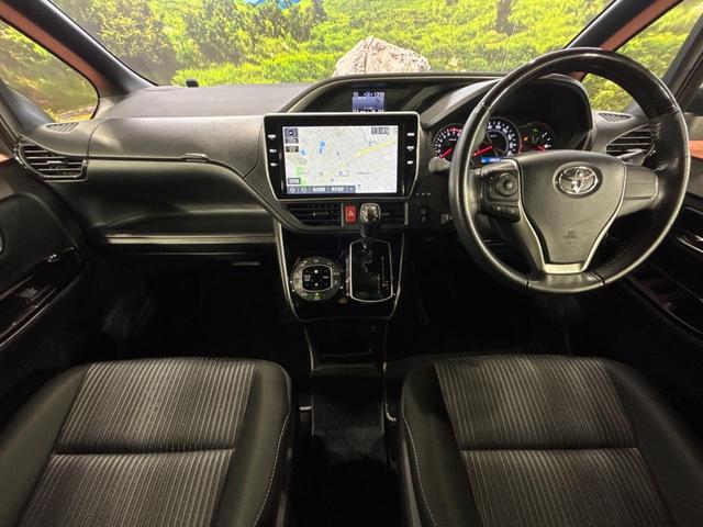 ヴォクシー ＺＳ　煌ＩＩ　両側電動スライドドア　後席モニター　純正１０型ナビ　バックカメラ　衝突被害軽減装置　禁煙車　ドラレコ　ＥＴＣ２．０　クルーズコントロール　スマートキー　ＬＥＤヘッドライト　純正１６インチアルミホイル（2枚目）