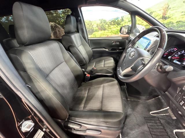 ヴォクシー ＺＳ　煌ＩＩ　両側電動スライドドア　後席モニター　純正１０型ナビ　バックカメラ　衝突被害軽減装置　禁煙車　ドラレコ　ＥＴＣ２．０　クルーズコントロール　スマートキー　ＬＥＤヘッドライト　純正１６インチアルミホイル（8枚目）