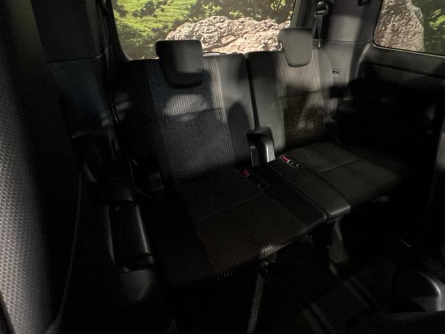 ヴォクシー ＺＳ　煌ＩＩ　両側電動スライドドア　後席モニター　純正１０型ナビ　バックカメラ　衝突被害軽減装置　禁煙車　ドラレコ　ＥＴＣ２．０　クルーズコントロール　スマートキー　ＬＥＤヘッドライト　純正１６インチアルミホイル（10枚目）