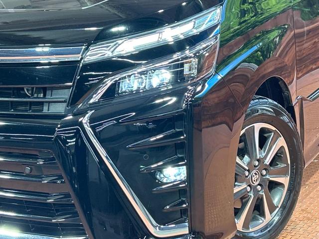 ヴォクシー ＺＳ　煌ＩＩ　両側電動スライドドア　後席モニター　純正１０型ナビ　バックカメラ　衝突被害軽減装置　禁煙車　ドラレコ　ＥＴＣ２．０　クルーズコントロール　スマートキー　ＬＥＤヘッドライト　純正１６インチアルミホイル（13枚目）