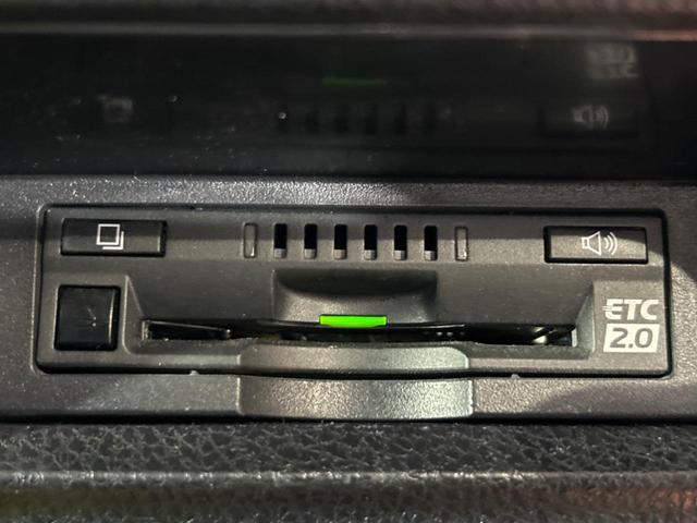 ヴォクシー ＺＳ　煌ＩＩ　両側電動スライドドア　後席モニター　純正１０型ナビ　バックカメラ　衝突被害軽減装置　禁煙車　ドラレコ　ＥＴＣ２．０　クルーズコントロール　スマートキー　ＬＥＤヘッドライト　純正１６インチアルミホイル（24枚目）