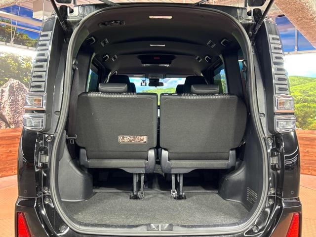 ヴォクシー ＺＳ　煌ＩＩ　両側電動スライドドア　後席モニター　純正１０型ナビ　バックカメラ　衝突被害軽減装置　禁煙車　ドラレコ　ＥＴＣ２．０　クルーズコントロール　スマートキー　ＬＥＤヘッドライト　純正１６インチアルミホイル（42枚目）