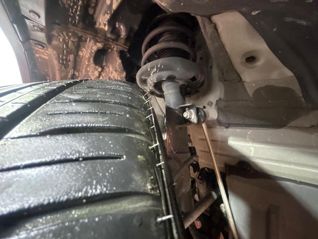 ヤリスクロス ハイブリッドＺ　純正ナビ付ディスプレイオーディオ　全周囲カメラ　トヨタセーフティセンス　禁煙車　レーダークルーズ　ブラインドスポットモニター　Ｂｌｕｅｔｏｏｔｈ再生　ＬＥＤヘッドライト　純正１８インチアルミホイール（25枚目）