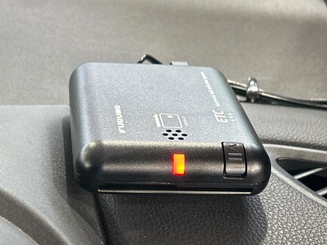 ヤリスクロス ハイブリッドＺ　純正ナビ付ディスプレイオーディオ　全周囲カメラ　トヨタセーフティセンス　禁煙車　レーダークルーズ　ブラインドスポットモニター　Ｂｌｕｅｔｏｏｔｈ再生　ＬＥＤヘッドライト　純正１８インチアルミホイール（47枚目）