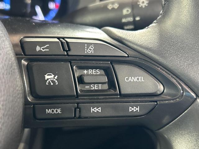 ヤリスクロス ハイブリッドＺ　純正ナビ付ディスプレイオーディオ　全周囲カメラ　トヨタセーフティセンス　禁煙車　レーダークルーズ　ブラインドスポットモニター　Ｂｌｕｅｔｏｏｔｈ再生　ＬＥＤヘッドライト　純正１８インチアルミホイール（55枚目）