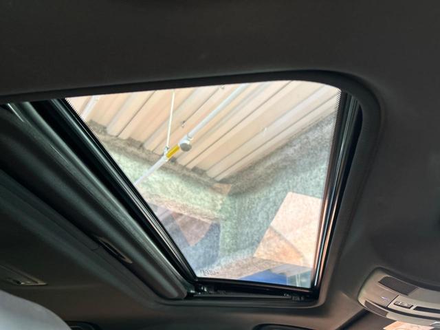 ＣＸ－８ ２５Ｓ　Ｌパッケージ　７人乗り　純正１０．２５型ナビ　サンルーフ　全周囲カメラ　ＢＯＳＥサウンド　衝突被害軽減システム　レーダークルーズ　禁煙車　レザーシート　前席シートエアコン　コーナーセンサー　　ＬＥＤヘッド　ＥＴＣ（5枚目）