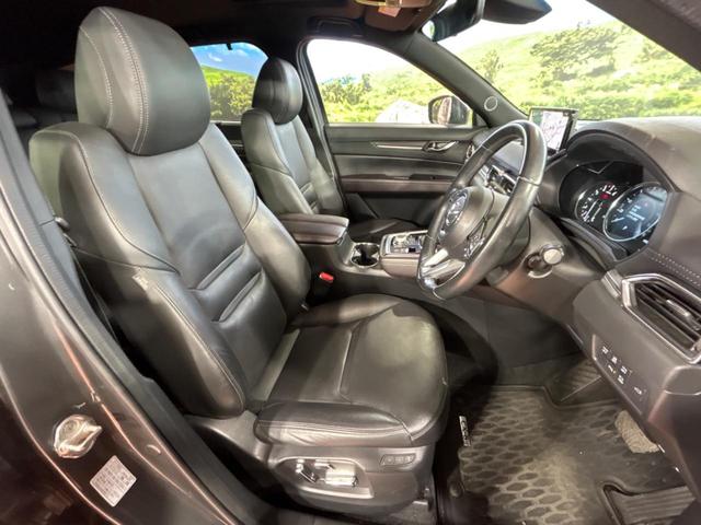 ＣＸ－８ ２５Ｓ　Ｌパッケージ　７人乗り　純正１０．２５型ナビ　サンルーフ　全周囲カメラ　ＢＯＳＥサウンド　衝突被害軽減システム　レーダークルーズ　禁煙車　レザーシート　前席シートエアコン　コーナーセンサー　　ＬＥＤヘッド　ＥＴＣ（8枚目）