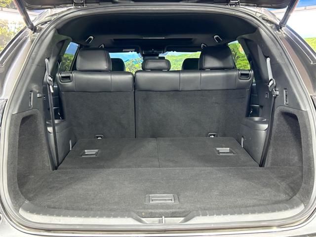 ＣＸ－８ ２５Ｓ　Ｌパッケージ　７人乗り　純正１０．２５型ナビ　サンルーフ　全周囲カメラ　ＢＯＳＥサウンド　衝突被害軽減システム　レーダークルーズ　禁煙車　レザーシート　前席シートエアコン　コーナーセンサー　　ＬＥＤヘッド　ＥＴＣ（11枚目）
