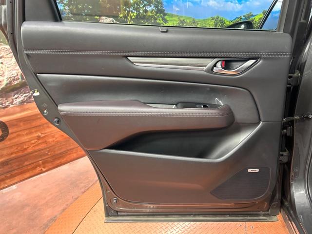ＣＸ－８ ２５Ｓ　Ｌパッケージ　７人乗り　純正１０．２５型ナビ　サンルーフ　全周囲カメラ　ＢＯＳＥサウンド　衝突被害軽減システム　レーダークルーズ　禁煙車　レザーシート　前席シートエアコン　コーナーセンサー　　ＬＥＤヘッド　ＥＴＣ（32枚目）