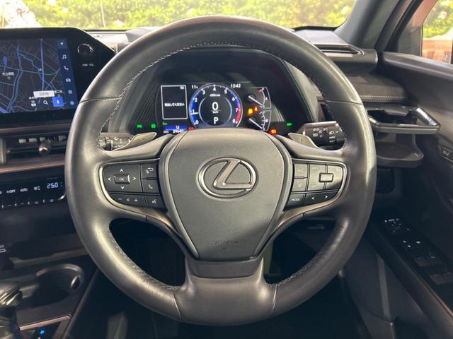 UX UX200 バージョンC 純正ナビ 全周囲カメラ 前席シートヒーター セーフティシステム レーダークルーズ ブラインドスポットモニター LEDヘッド パワーシート 純正17インチアルミ bluetooth接続 ドラレコ ETC(11枚目)