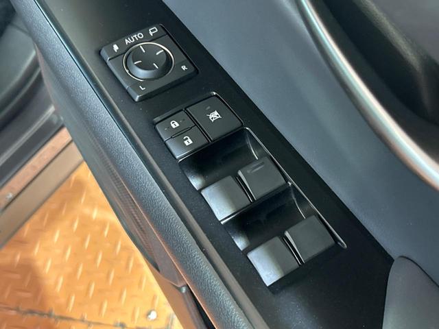 UX UX200 バージョンC 純正ナビ 全周囲カメラ 前席シートヒーター セーフティシステム レーダークルーズ ブラインドスポットモニター LEDヘッド パワーシート 純正17インチアルミ bluetooth接続 ドラレコ ETC(33枚目)