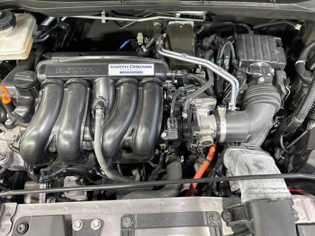 ヴェゼル ハイブリッドＺ・ホンダセンシング　バックカメラ　衝突被害軽減システム　レーダークルーズ　禁煙車　ドラレコ　コーナーセンサー　スマートキー　ＬＥＤヘッド　ビルトインＥＴＣ　純正１７インチアルミ　オートハイビーム　車線逸脱警報（18枚目）