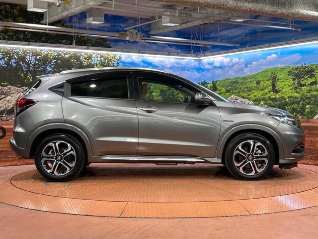 ヴェゼル ハイブリッドＺ・ホンダセンシング　バックカメラ　衝突被害軽減システム　レーダークルーズ　禁煙車　ドラレコ　コーナーセンサー　スマートキー　ＬＥＤヘッド　ビルトインＥＴＣ　純正１７インチアルミ　オートハイビーム　車線逸脱警報（24枚目）