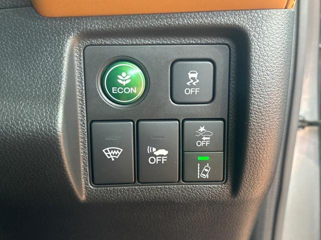 ヴェゼル ハイブリッドＺ・ホンダセンシング　バックカメラ　衝突被害軽減システム　レーダークルーズ　禁煙車　ドラレコ　コーナーセンサー　スマートキー　ＬＥＤヘッド　ビルトインＥＴＣ　純正１７インチアルミ　オートハイビーム　車線逸脱警報（30枚目）