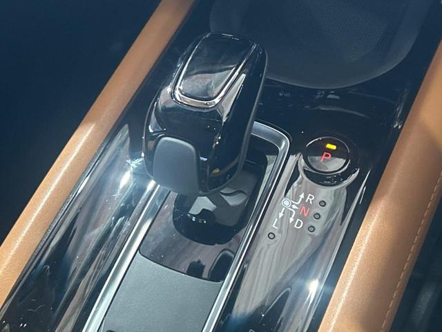 ヴェゼル ハイブリッドＺ・ホンダセンシング　バックカメラ　衝突被害軽減システム　レーダークルーズ　禁煙車　ドラレコ　コーナーセンサー　スマートキー　ＬＥＤヘッド　ビルトインＥＴＣ　純正１７インチアルミ　オートハイビーム　車線逸脱警報（40枚目）