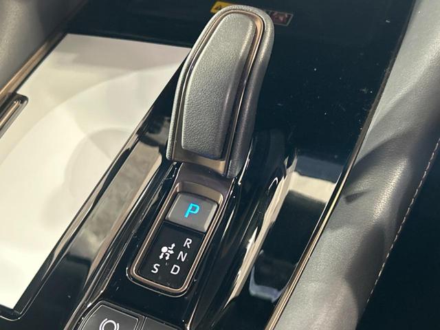 アルファードハイブリッド Ｚ　左右独立ムーンルーフ　フリップダウンモニター　純正１４インチディスプレイオーディオ　全周囲カメラ　トヨタチームメイト　デジタルインナーミラー　パワーバックドア　ブラインドスポットモニター（40枚目）