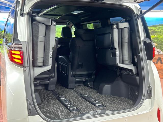 アルファードハイブリッド Ｚ　左右独立ムーンルーフ　フリップダウンモニター　純正１４インチディスプレイオーディオ　全周囲カメラ　トヨタチームメイト　デジタルインナーミラー　パワーバックドア　ブラインドスポットモニター（50枚目）