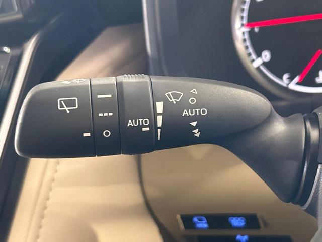 ランドクルーザー ＺＸ　モデリスタエアロ　サンルーフ　後席モニター　ＪＢＬサウンドシステム　１２．３インチナビ　ブラインドスポットモニター　全周囲カメラ　フルセグ　ＬＥＤヘッドライト　白革シート　純正２０インチアルミホイール（27枚目）