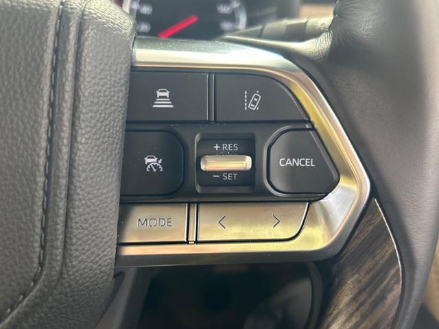 ランドクルーザー ＺＸ　モデリスタエアロ　サンルーフ　後席モニター　ＪＢＬサウンドシステム　１２．３インチナビ　ブラインドスポットモニター　全周囲カメラ　フルセグ　ＬＥＤヘッドライト　白革シート　純正２０インチアルミホイール（28枚目）