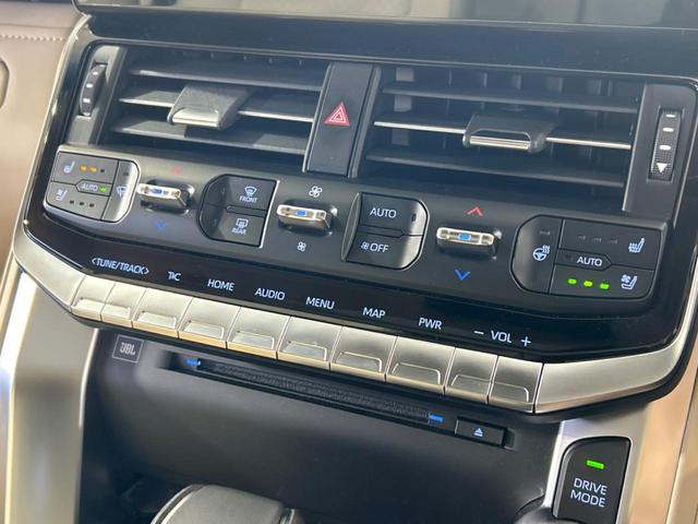 ランドクルーザー ＺＸ　モデリスタエアロ　サンルーフ　後席モニター　ＪＢＬサウンドシステム　１２．３インチナビ　ブラインドスポットモニター　全周囲カメラ　フルセグ　ＬＥＤヘッドライト　白革シート　純正２０インチアルミホイール（36枚目）