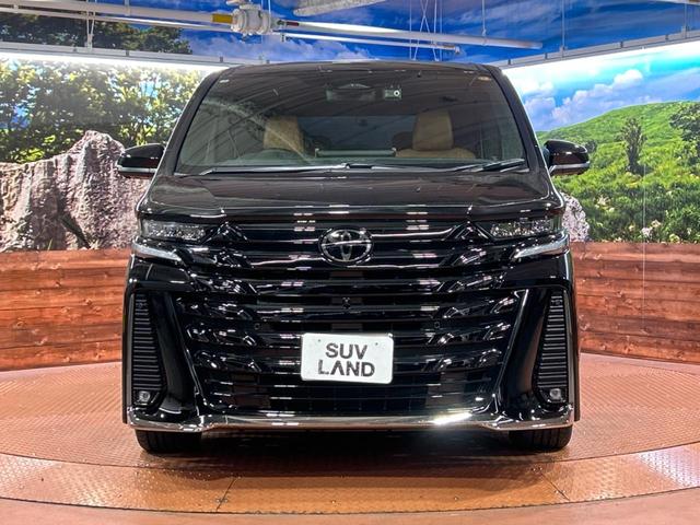 ヴェルファイアハイブリッド Ｚ　プレミア　ガラスルーフ　両側電動ドア　後席モニター　全周囲カメラ　１００Ｖ電源　衝突被害軽減システム　レーダークルーズ　禁煙車　電動リアゲート　レザーシート　前席シートエアコン　リアシートエアコン　ドラレコ（15枚目）