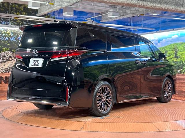 ヴェルファイアハイブリッド Ｚ　プレミア　ガラスルーフ　両側電動ドア　後席モニター　全周囲カメラ　１００Ｖ電源　衝突被害軽減システム　レーダークルーズ　禁煙車　電動リアゲート　レザーシート　前席シートエアコン　リアシートエアコン　ドラレコ（18枚目）