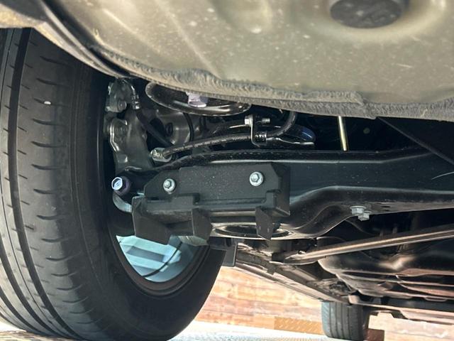 ヴェルファイアハイブリッド Ｚ　プレミア　ガラスルーフ　両側電動ドア　後席モニター　全周囲カメラ　１００Ｖ電源　衝突被害軽減システム　レーダークルーズ　禁煙車　電動リアゲート　レザーシート　前席シートエアコン　リアシートエアコン　ドラレコ（21枚目）