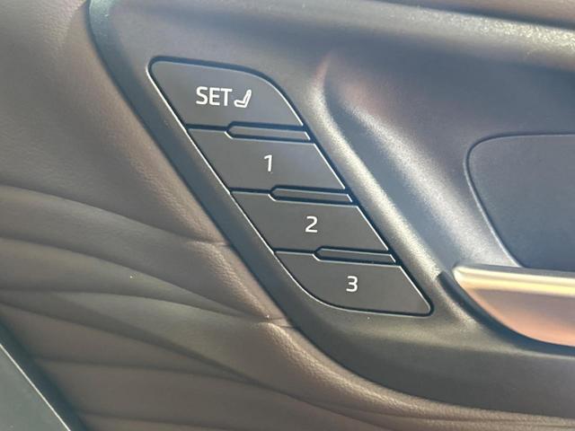 ヴェルファイアハイブリッド Ｚ　プレミア　ガラスルーフ　両側電動ドア　後席モニター　全周囲カメラ　１００Ｖ電源　衝突被害軽減システム　レーダークルーズ　禁煙車　電動リアゲート　レザーシート　前席シートエアコン　リアシートエアコン　ドラレコ（23枚目）