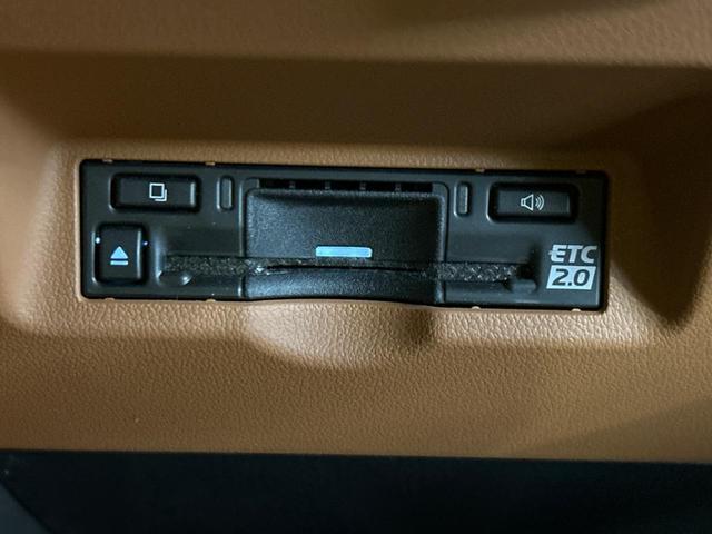 ヴェルファイアハイブリッド Ｚ　プレミア　ガラスルーフ　両側電動ドア　後席モニター　全周囲カメラ　１００Ｖ電源　衝突被害軽減システム　レーダークルーズ　禁煙車　電動リアゲート　レザーシート　前席シートエアコン　リアシートエアコン　ドラレコ（25枚目）