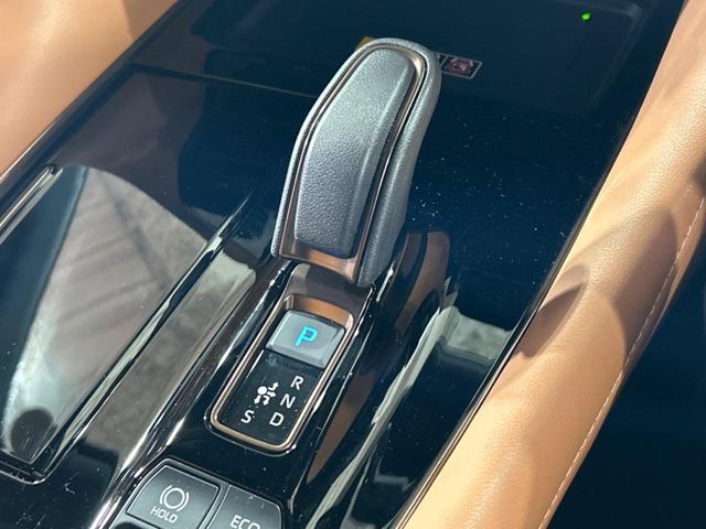 ヴェルファイアハイブリッド Ｚ　プレミア　ガラスルーフ　両側電動ドア　後席モニター　全周囲カメラ　１００Ｖ電源　衝突被害軽減システム　レーダークルーズ　禁煙車　電動リアゲート　レザーシート　前席シートエアコン　リアシートエアコン　ドラレコ（39枚目）